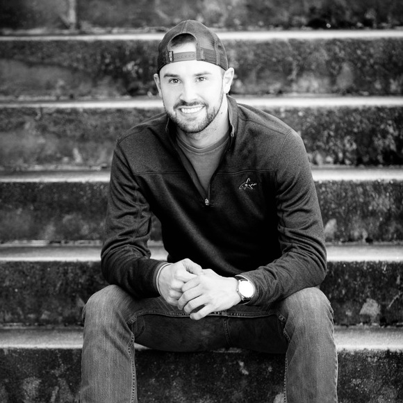 Meet your Posher, Chris - Picture 1 of 1